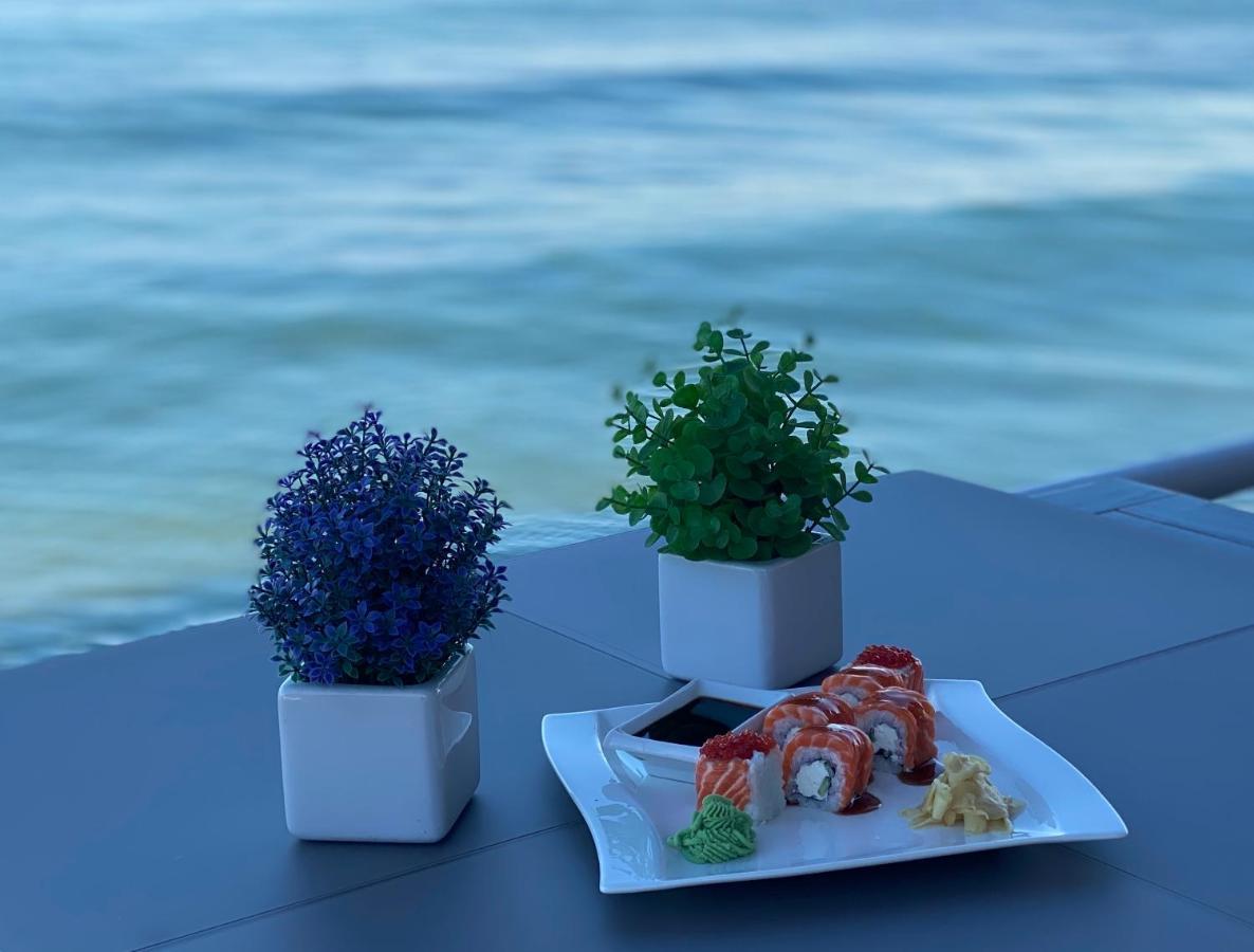 Beach Club Odessa Hotel Night Club Ngoại thất bức ảnh